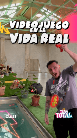 Clanerrr  ¿Cómo sería vivir dentro de un videojuego? Álex lo descubre… ¡y parece de otro mundo! .