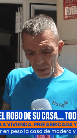  Denuncia el robo de su casa...