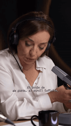 ¿Por qué nos cuesta tanto dejar de mirar el móvil?