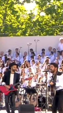 Siloé ha interpretado ‘Todos los besos’ en los actos de la visita del papa León XIV