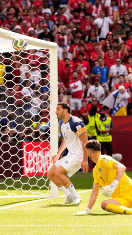  Esta salvada de Kolasinac es mejor que muchos goles