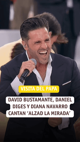  David Bustamante, Daniel Diges y Diana Navarro han sido los encargados del n�mero de apertura del acto de Le�n XIV en el Santiago Bernab�u.