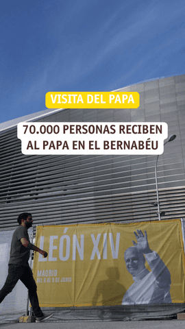 Más 70.000 personas asisten en el estadio Santiago Bernabéu al encuentro con la comunidad diocesana.