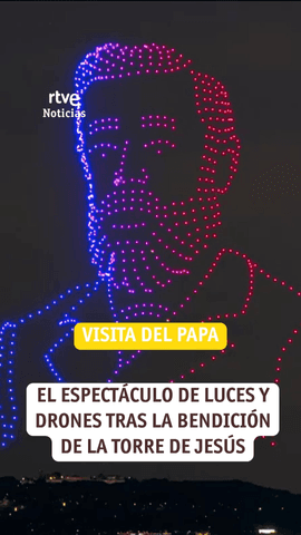  Un espect�culo nunca visto ilumina el cielo de Barcelona tras la inauguraci�n y bendici�n de la Torre de Jes�s de la Sagrada Familia por parte de Le�n XIV.