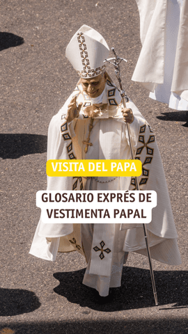 Durante los primeros días de visita de León XIV a España lo hemos visto lucir diferentes hábitos en función de los actos a los que ha asistido.