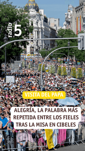 “Alegría”, esa es la palabra que más han repetido los asistentes con los que hemos hablado al acabar la misa que ha dado León XIV en la madrileña plaza de Cibeles.