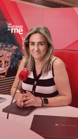 Milagros Tolón (milagrostolon), ministra de Educación, FP y Deportes (educaciongob), se ha mostrado expectante respecto al partido del Mundial de esta noche, en el que España se bate contra Austria: “Estoy convencida de que vamos a hacer un buen partido.