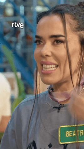 Los aprendices de maestroscostura representando a toda España ahora mismo ante el España  - Bélgica 