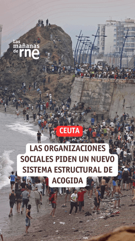 Casi 50.000 personas han logrado bordear el espigón del Tarajal y llegar a Ceuta