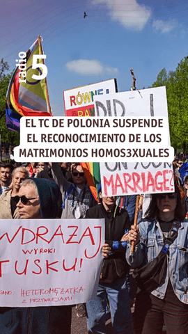  El Tribunal Constitucional polaco ha tumbado la normativa que permitía reconocer los matrimonios del mismo sexo celebrados de forma legal en otros países de la Unión Europea tras una sentencia del Tribunal de Justicia de la Unión Europea (TJUE)