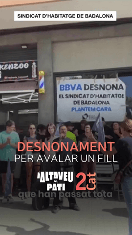  Despr�s d'avalar el seu fill, la Maria i el Francisco, de 74 i 81 anys, van aturar el desnonament gr�cies al suport dels ve�ns i del Sindicat.