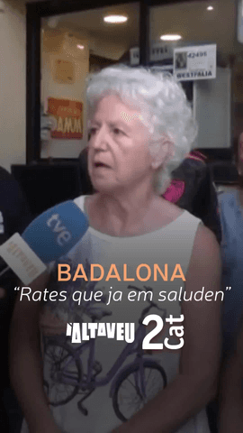  Els ve�ns i ve�nes del barri de Llefi� de Badalona denuncien que pateixen una plaga de rates i paneroles.