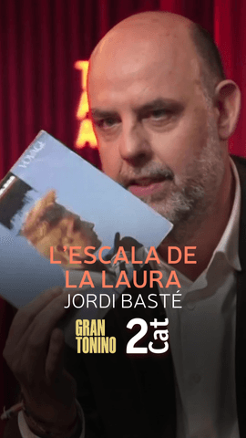 @jordibaste no dubta ni un segon i escull 'Voyage, voyage' a les preguntes de 'L'escala de la Laura'.