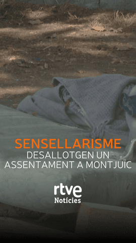  Desallotgen un dels assentaments de Montju�c, situat al costat de la ronda del Litoral