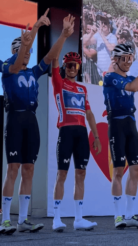  ¡#LaVuelta26 sigue con Enric Mas de rojo!
