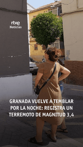 Nuevo terremoto de madrugada en Granada y muchos vecinos ya optan por pasar las noches en la calle.