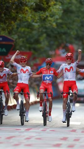  El momento en que Enric Mas se proclam� ganador de #LaVuelta26 ten�a que estar lleno de emoci�n: la suya, la de muchos en casa y la de Carlos de Andr�s y @pedrodelgadoweb en su narraci�n.