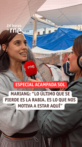 En el informativo especial de 24 horas RNE desde la Puerta del Sol, hablamos con Mariang Maturana (capulla.sixtina) del podcast La pija y la quinqui (pijayquinqui).