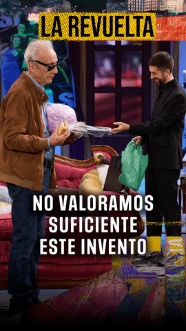 Juan José Millás es con los regalos como los gatos que prefieren la caja y les da igual lo que haya dentro